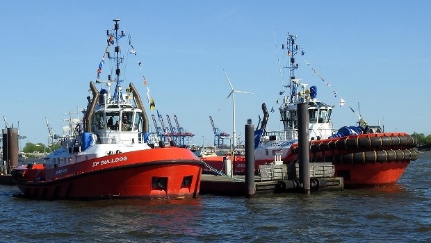 Port-side vessel support operations
